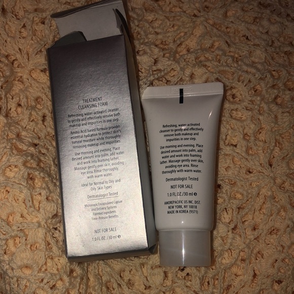 Amore Pacific Treatment Cleansing Foam 1.0 oz travel size - Picture 3 of 4